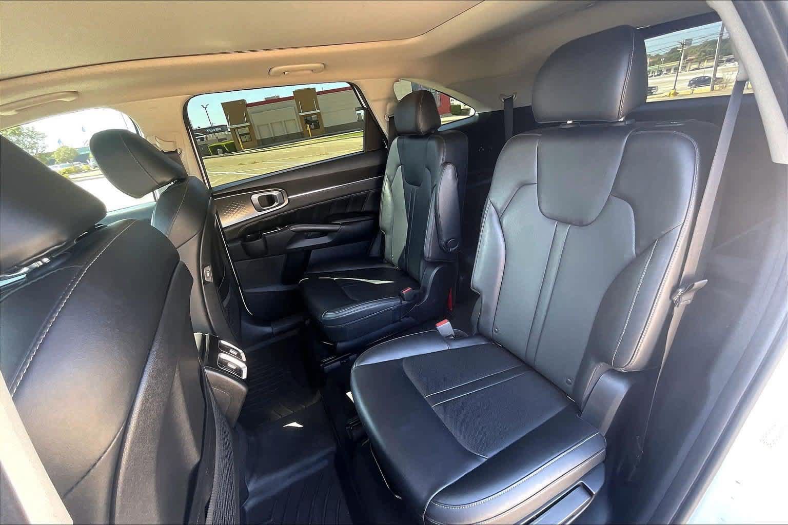 Certified 2022 Kia Sorento SX FWD image 27