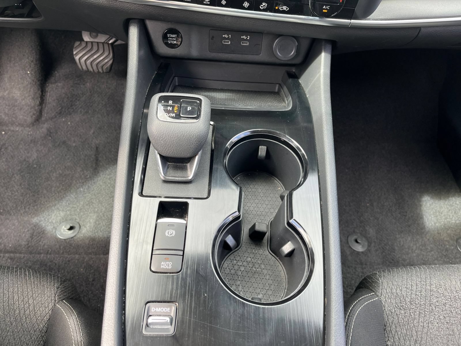 Used 2025 Nissan Rogue SV FWD image 42