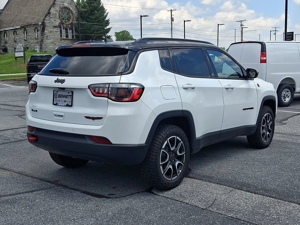 Used 2025 Jeep Compass Trailhawk AWD/4WD image 6