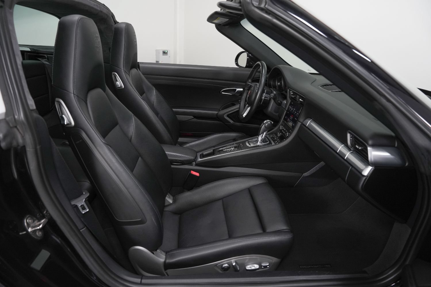 Used 2017 Porsche 911 Targa 4S AWD/4WD image 28