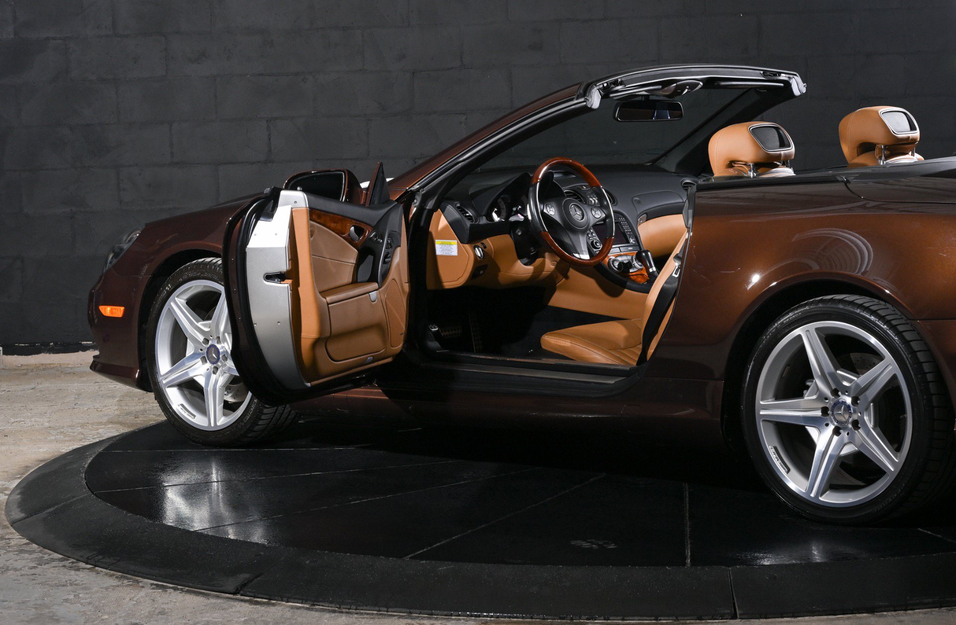 Used 2012 Mercedes-Benz SL 550 image 10