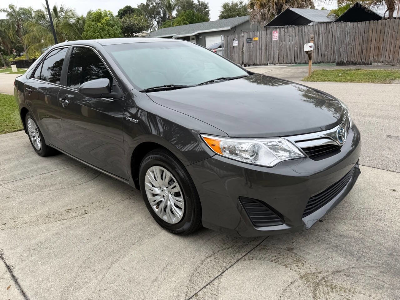 Used 2013 Toyota Camry LE image 8