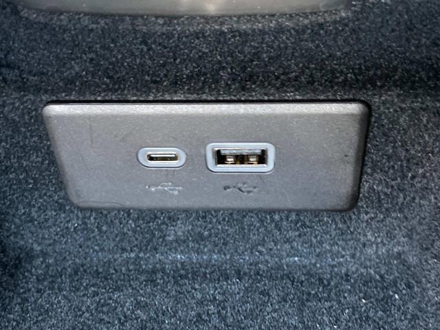 Used 2025 Chevrolet Corvette Stingray Convertible w/ Z51 Performance Package image 27