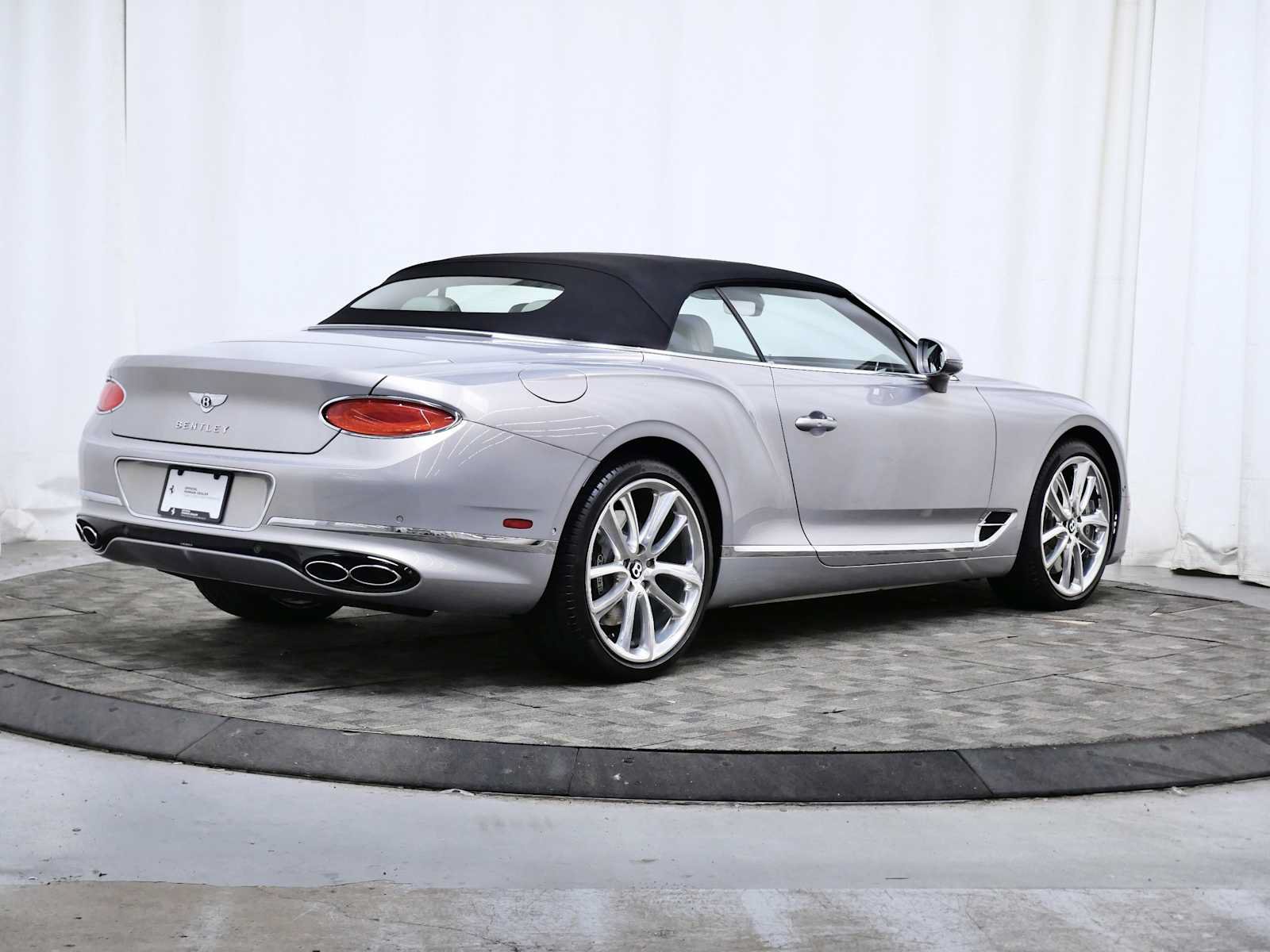 Used 2022 Bentley Continental GT AWD/4WD image 6