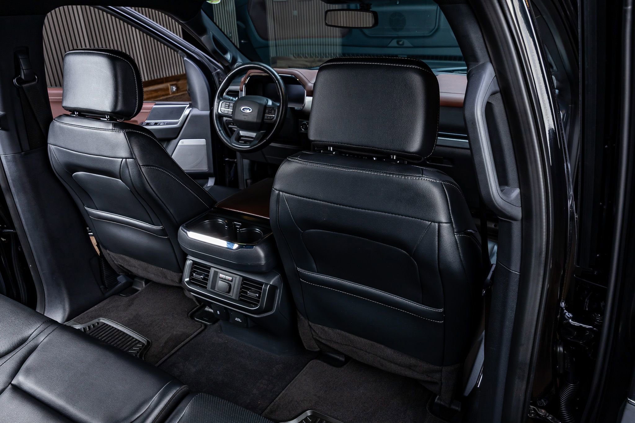 Used 2023 Ford F150 Lariat w/ Equipment Group 502A High image 31