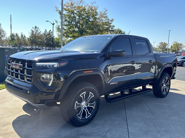 Used 2024 GMC Canyon AT4 w/ AT4 Premium Package AWD/4WD image 9