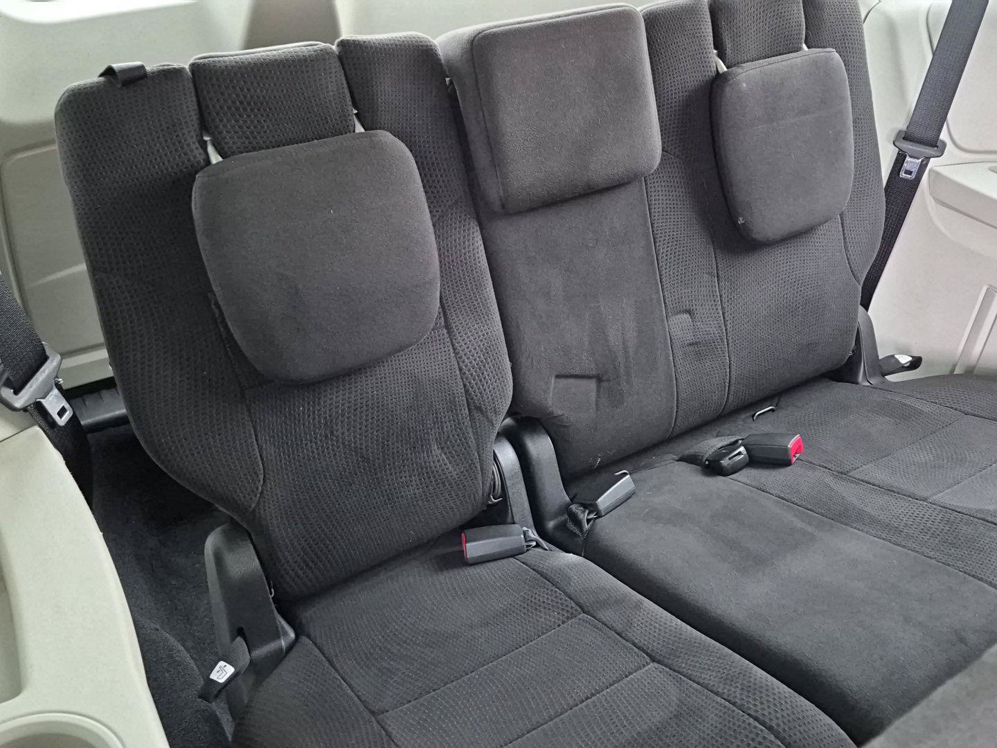 Used 2013 Dodge Grand Caravan SE FWD image 22