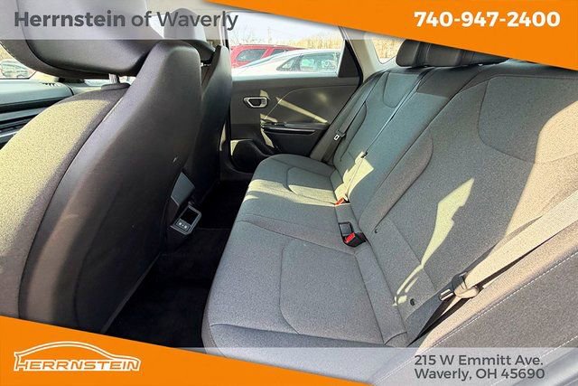Used 2025 Kia K4 LXS image 22