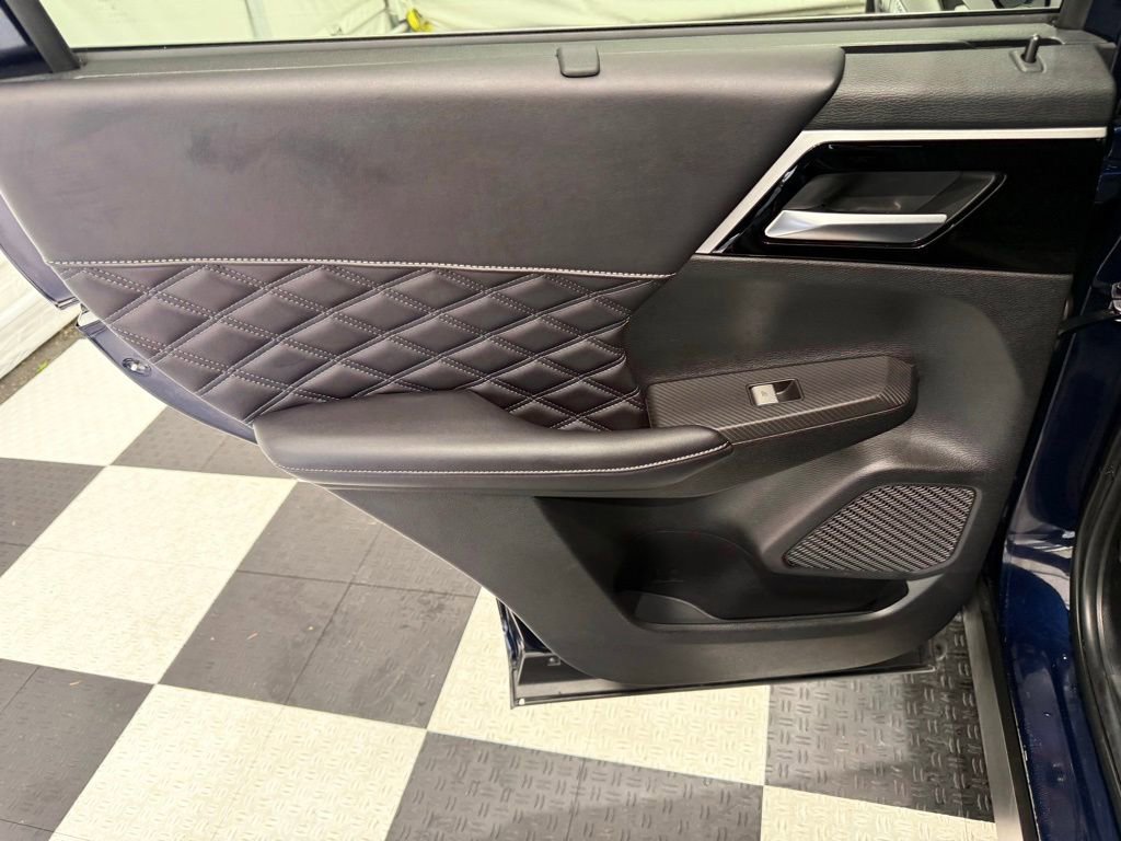 Used 2024 Mitsubishi Outlander SEL Black Edition image 20