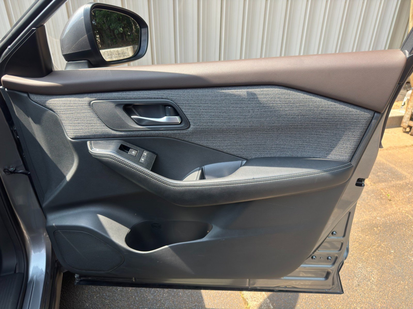 Used 2022 Nissan Rogue SV FWD image 36