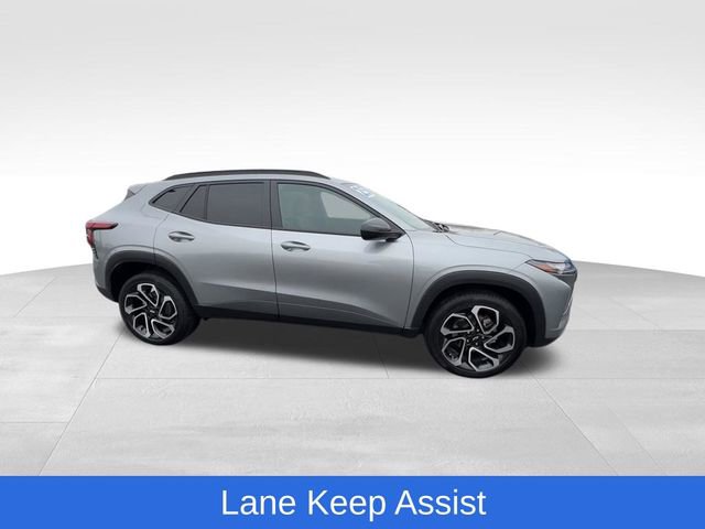 Certified 2025 Chevrolet Trax RS w/ Driver Confidence Package image 13