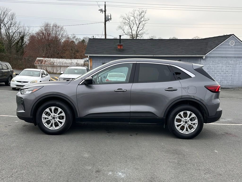 Used 2023 Ford Escape Active image 3