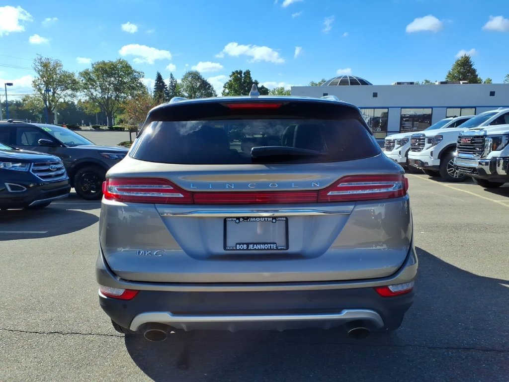 Used 2019 Lincoln MKC Reserve FWD image 6