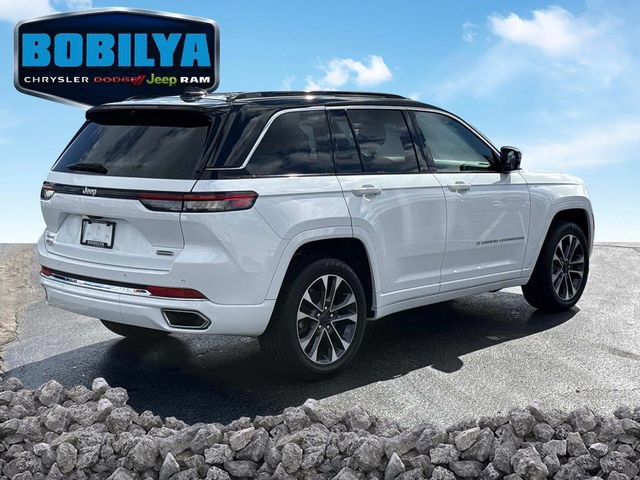 Used 2024 Jeep Grand Cherokee Overland w/ Luxury Tech Group IV AWD/4WD image 3