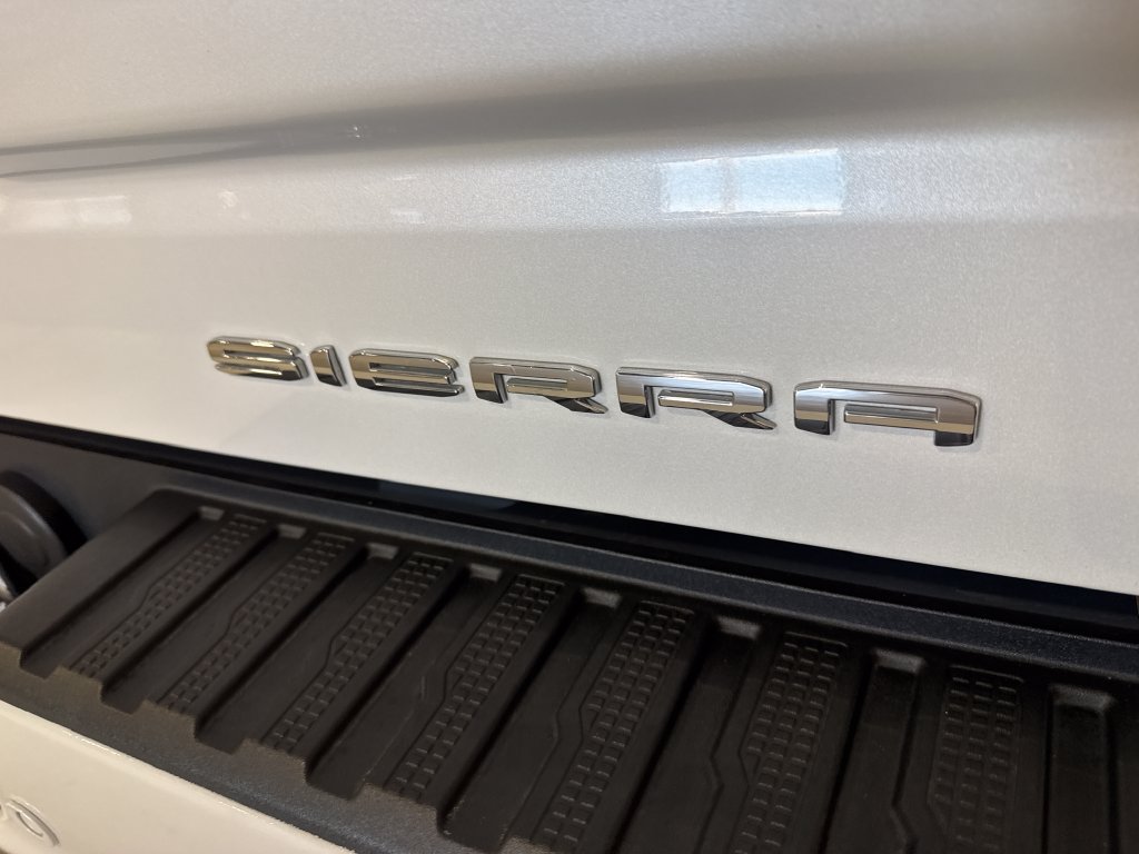 Used 2021 GMC Sierra 1500 Denali w/ Driver Alert Package II AWD/4WD image 31