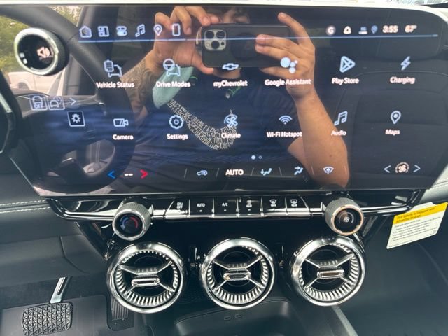 New 2026 Chevrolet Blazer EV LT AWD/4WD image 18