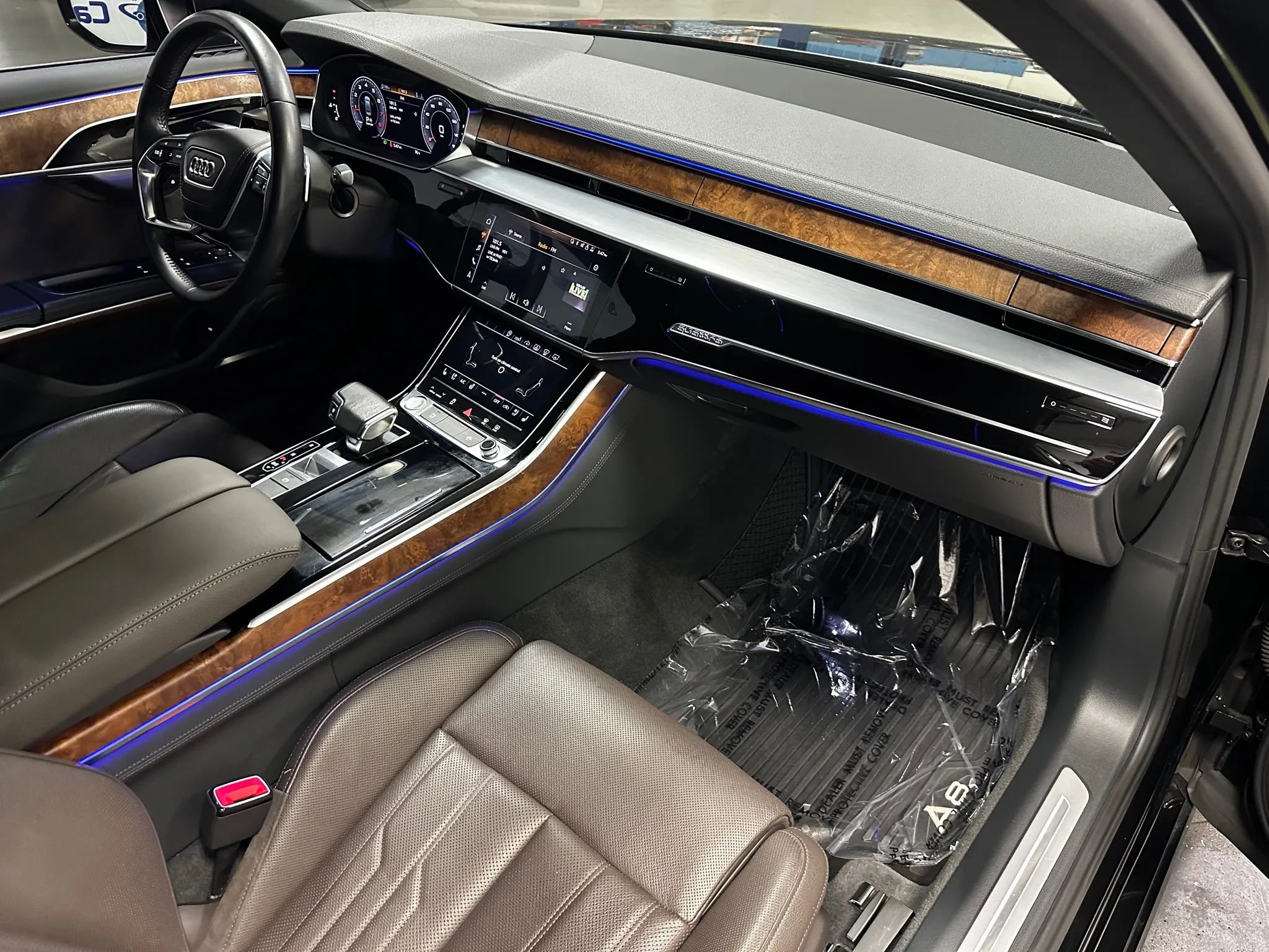 Used 2020 Audi A8 L 4.0T image 24