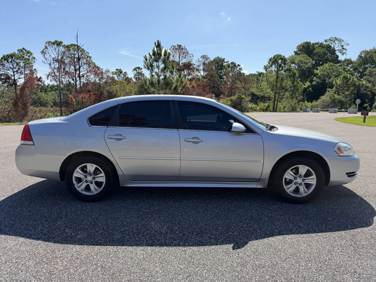 Used 2014 Chevrolet Impala Limited LS FWD image 6