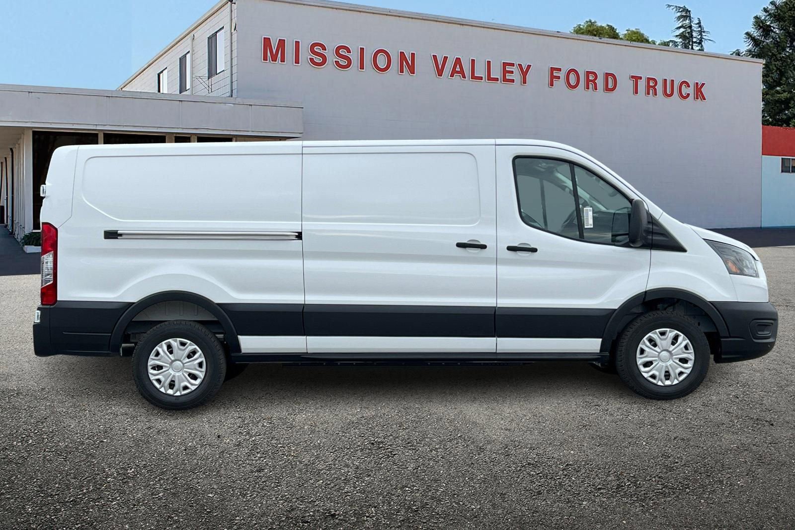New 2026 Ford E-Transit Low Roof w/ Load Area Protection Package video 3