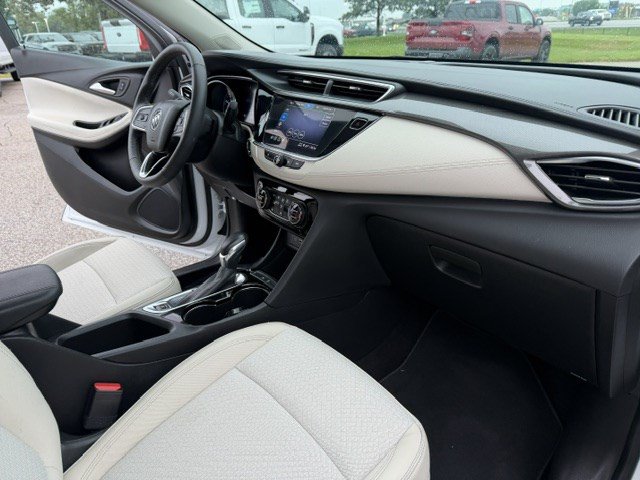 Used 2022 Buick Encore GX Select FWD image 36