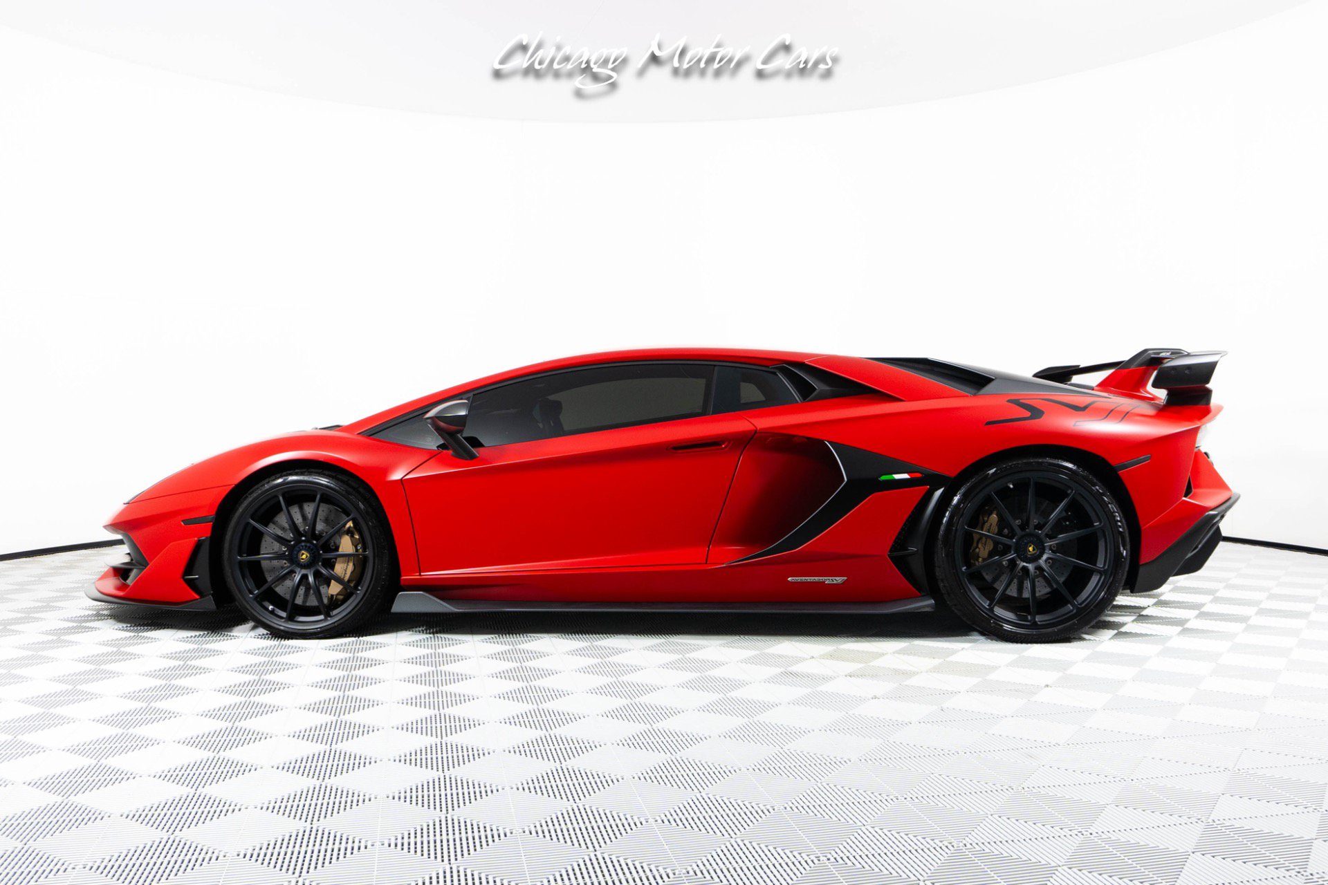 Used 2019 Lamborghini Aventador SVJ AWD/4WD image 3