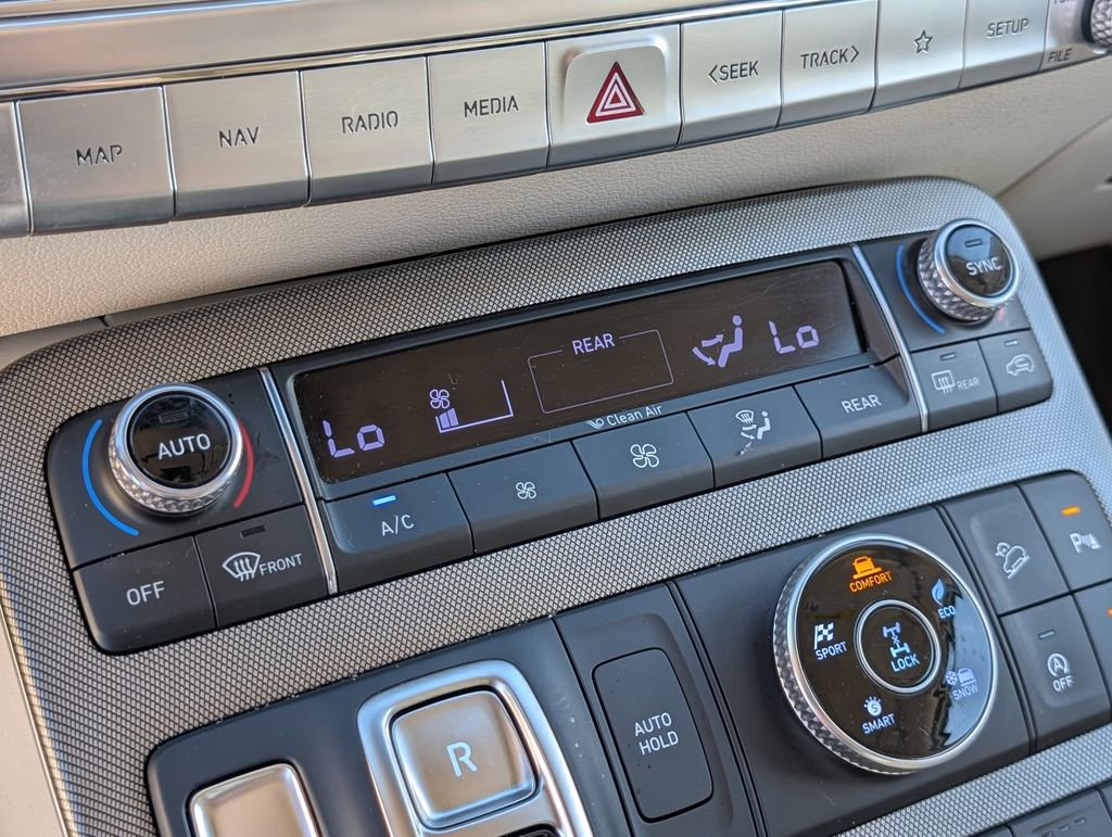 Used 2021 Hyundai Palisade Calligraphy image 28