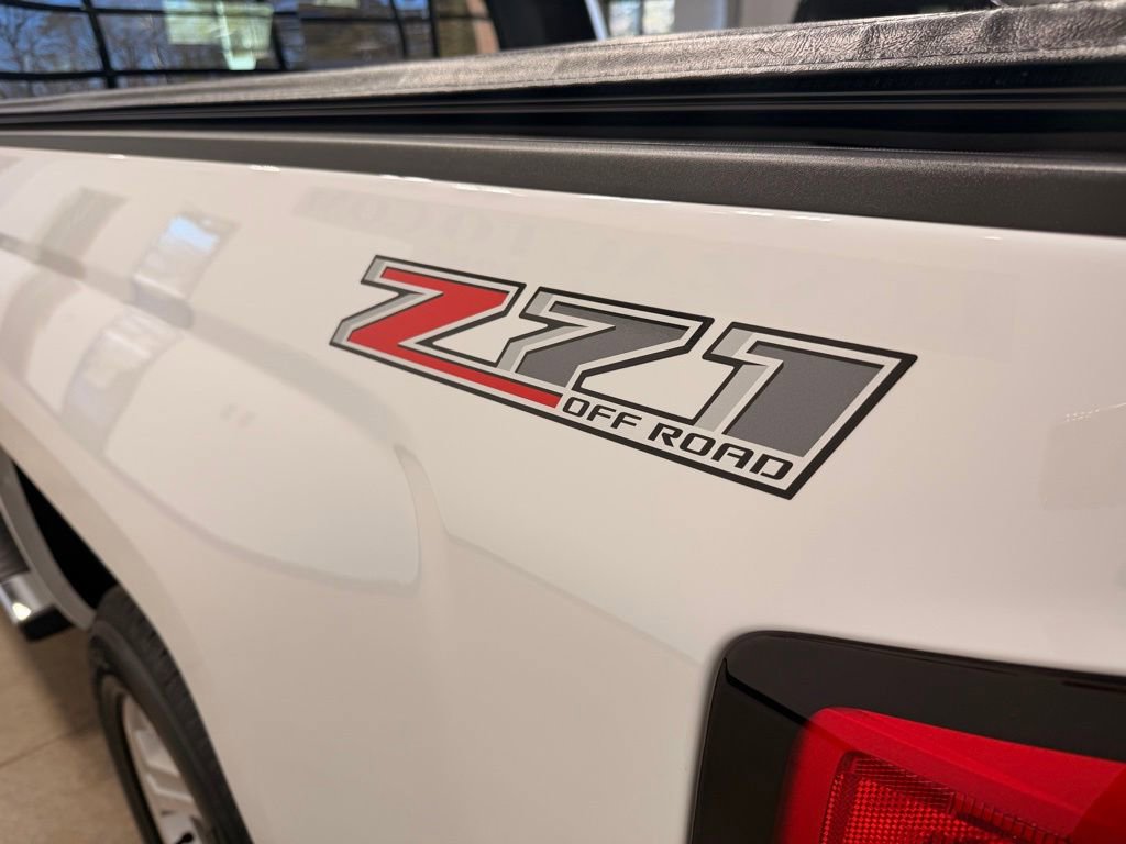 Used 2015 Chevrolet Silverado 1500 LTZ Z71 w/ LTZ Plus Package image 12