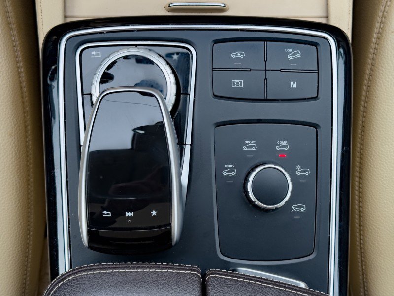 Used 2017 Mercedes-Benz GLS 450 4MATIC image 29