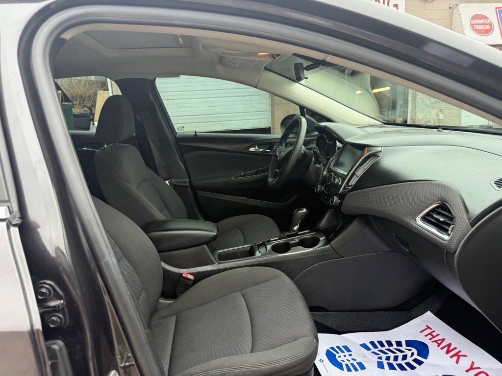 Used 2016 Chevrolet Cruze LT w/ Sun And Sound Package image 47