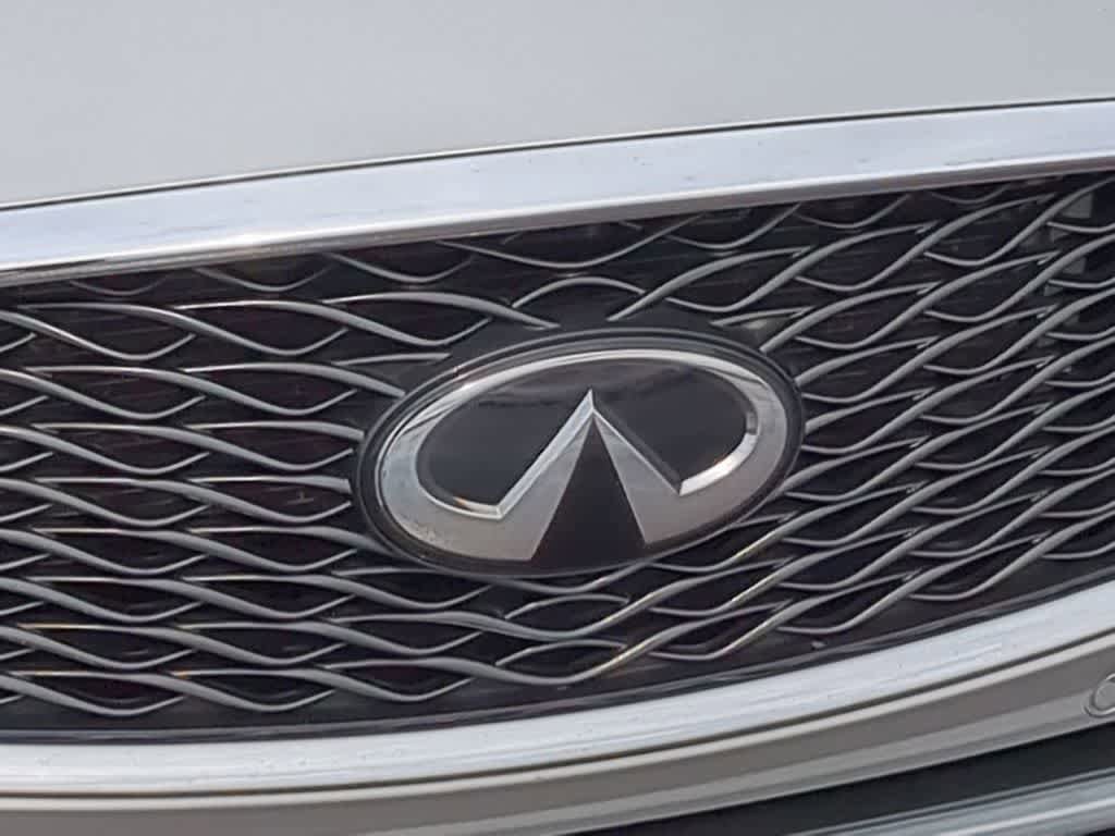 Used 2018 INFINITI QX30 AWD image 11