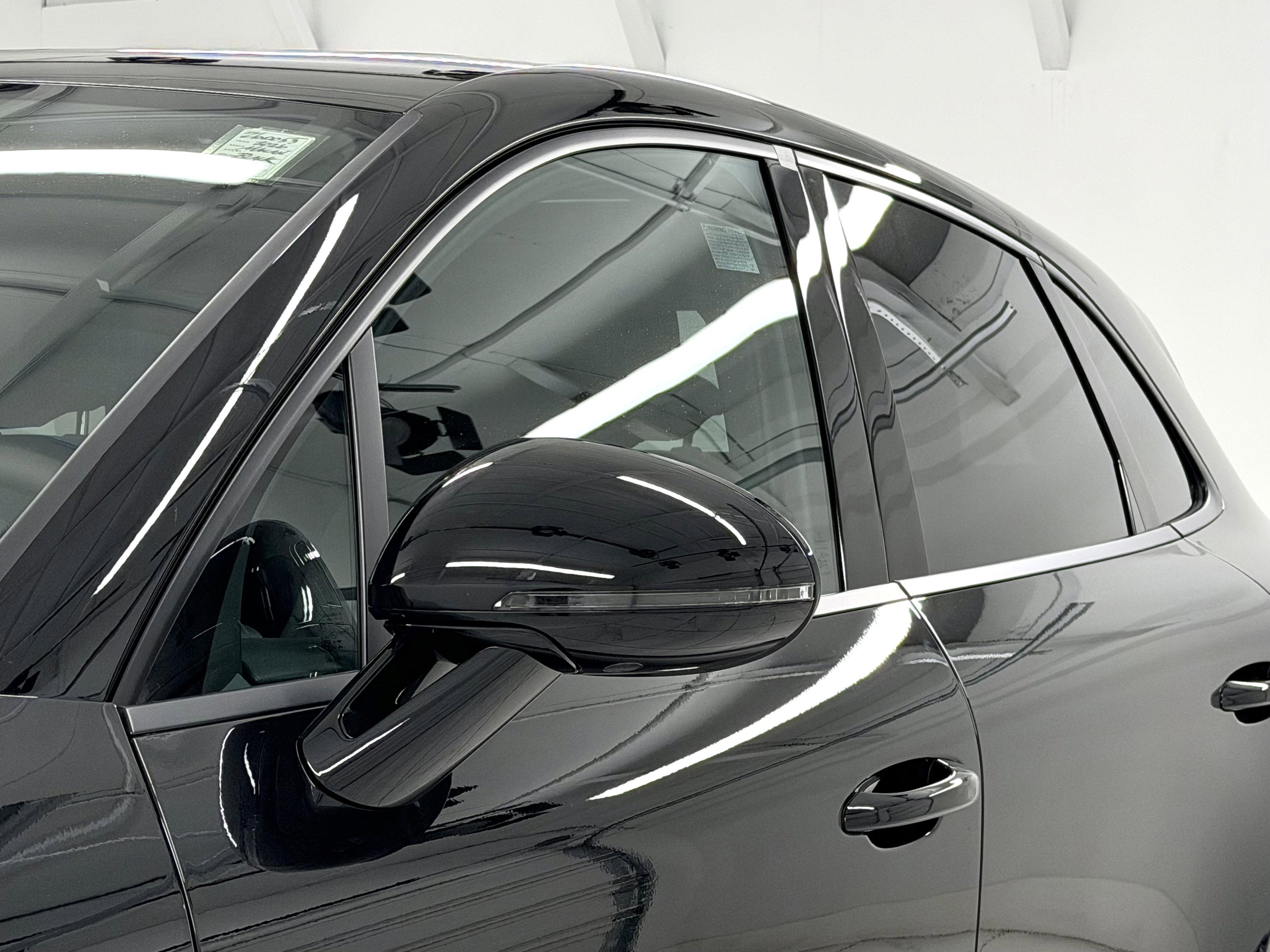 New 2026 Porsche Macan image 19