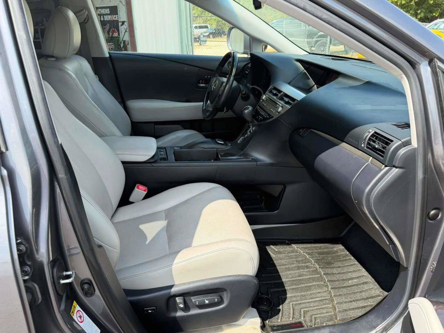 Used 2014 Lexus RX 450h AWD image 12