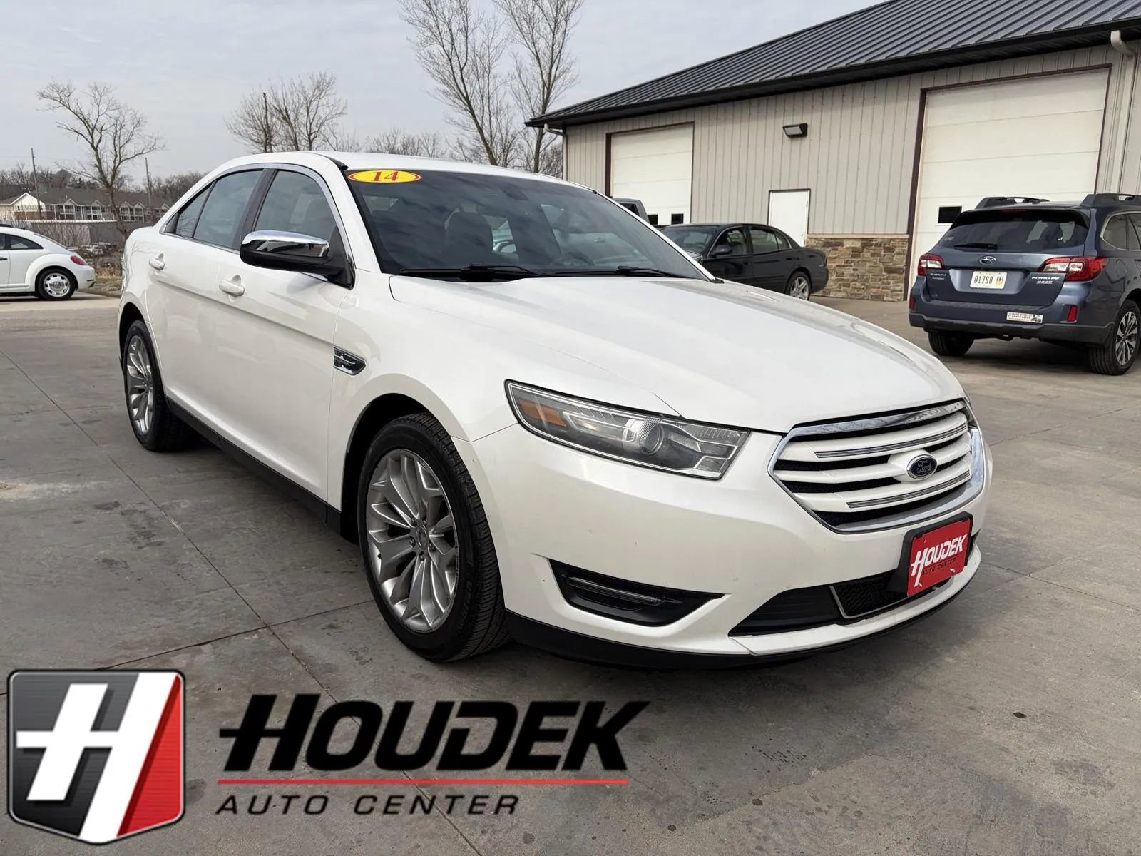 Used 2014 Ford Taurus Limited FWD image 1