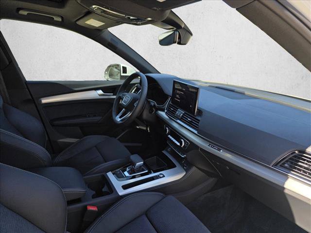 Certified 2025 Audi Q5 e Premium Plus w/ Premium Plus Package image 11