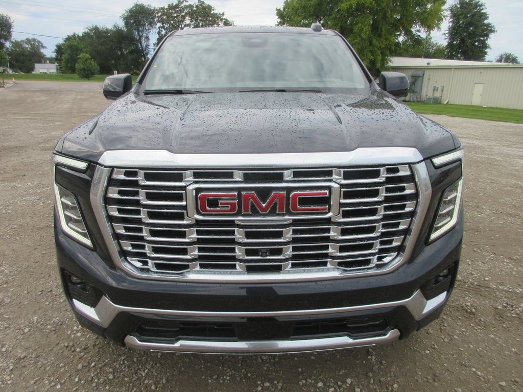 New 2026 GMC Yukon Denali w/ Denali Reserve Package AWD/4WD image 10