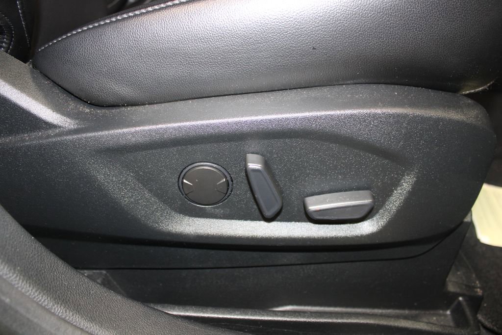 Used 2021 Ford Edge Titanium image 26