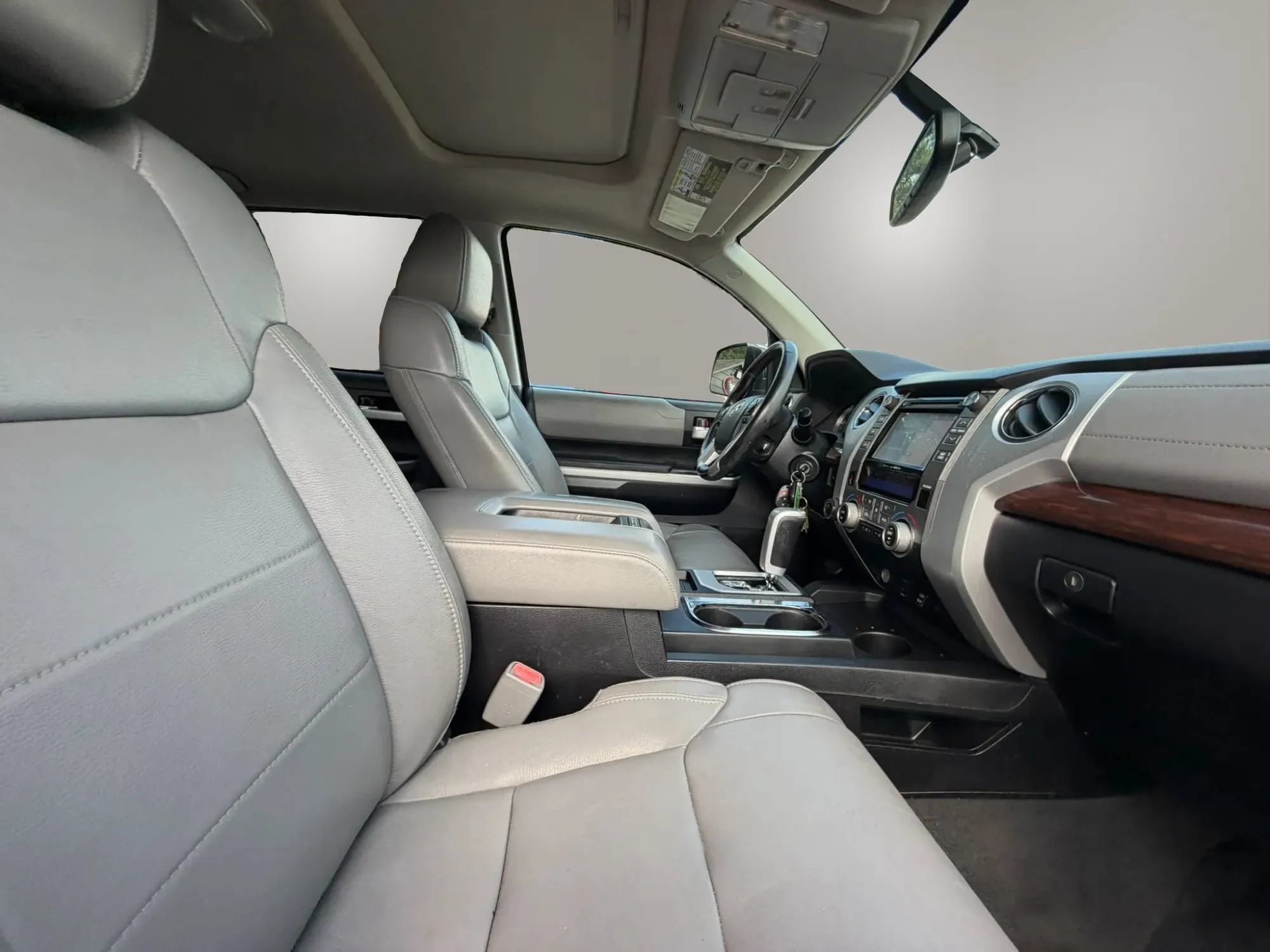 Used 2014 Toyota Tundra Limited w/ Limited Premium Package AWD/4WD image 26