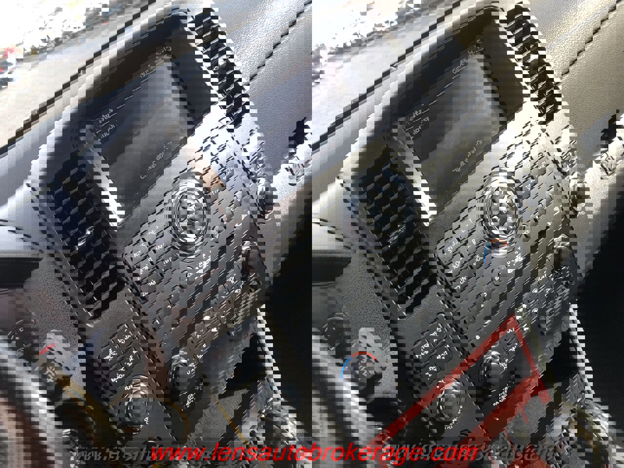 Used 2008 Nissan Pathfinder LE w/ Navigation Pkg image 13