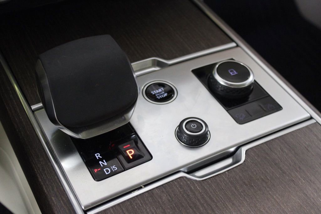 Used 2023 Land Rover Range Rover SE image 30