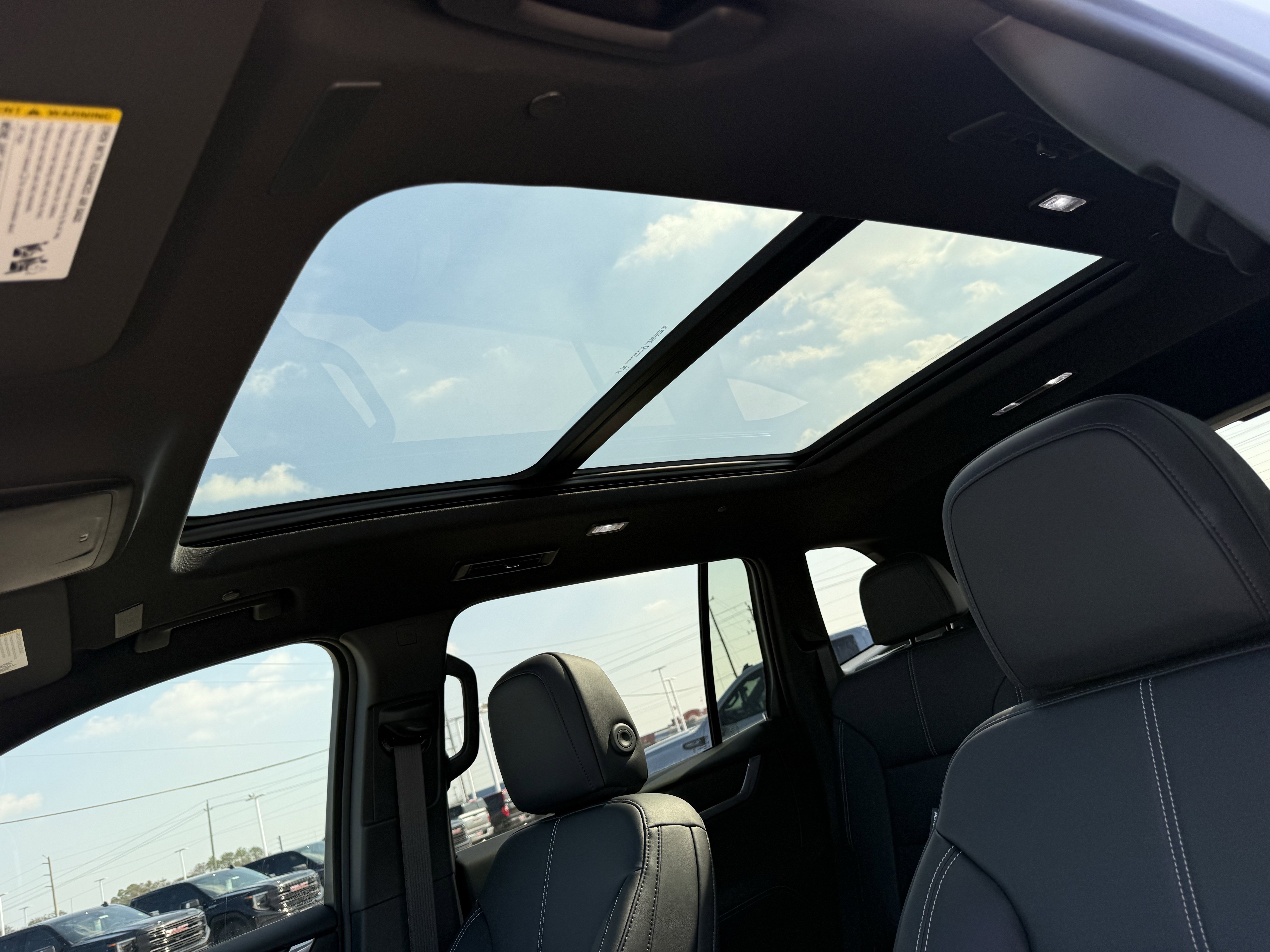 New 2026 GMC Acadia Elevation w/ Elevation Premium Package FWD image 21