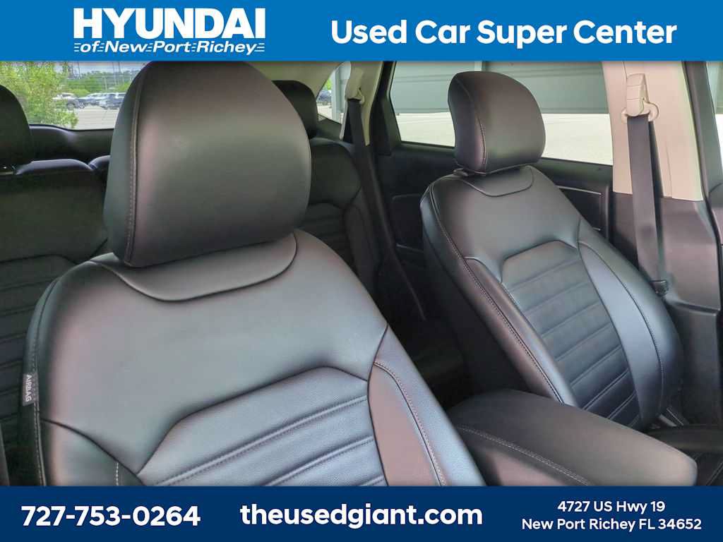 Used 2019 Ford Edge SEL w/ Equipment Group 201A FWD image 6