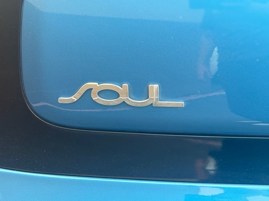 Used 2016 Kia Soul + w/ Designer's Package FWD image 26