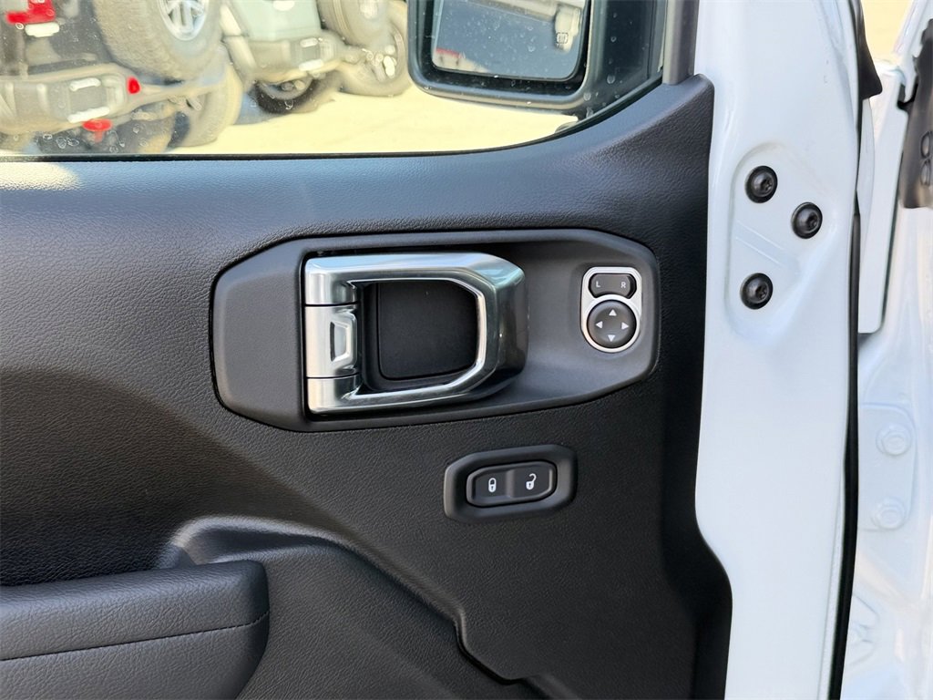 New 2025 Jeep Gladiator Sport image 14