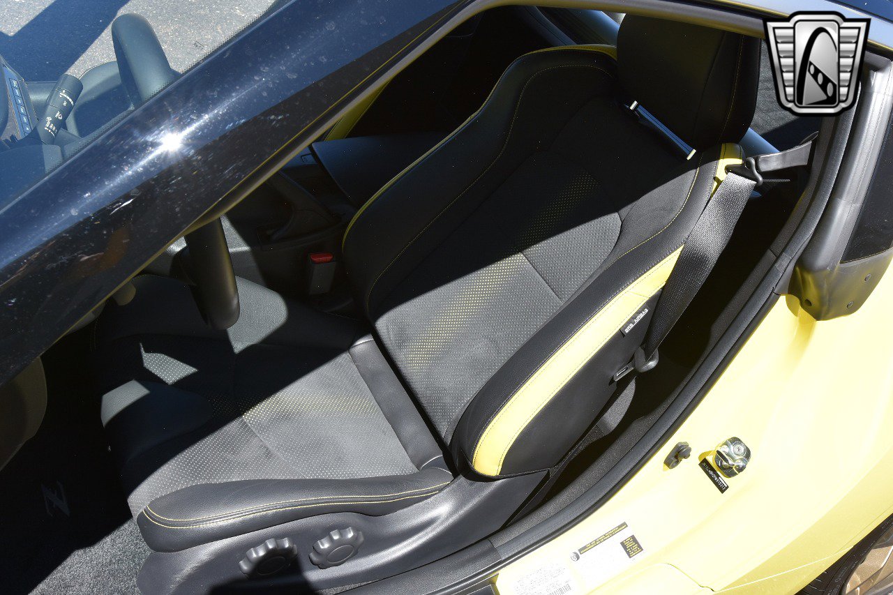 Used 2023 Nissan Z w/ Floor Mat Package (L93) image 21