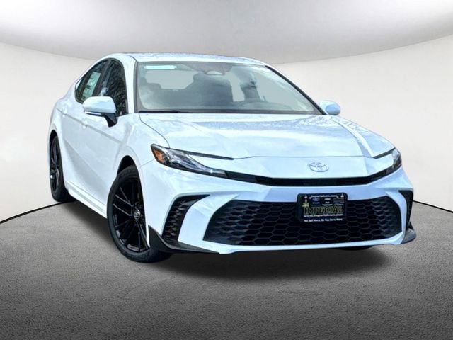 New 2026 Toyota Camry SE image 2