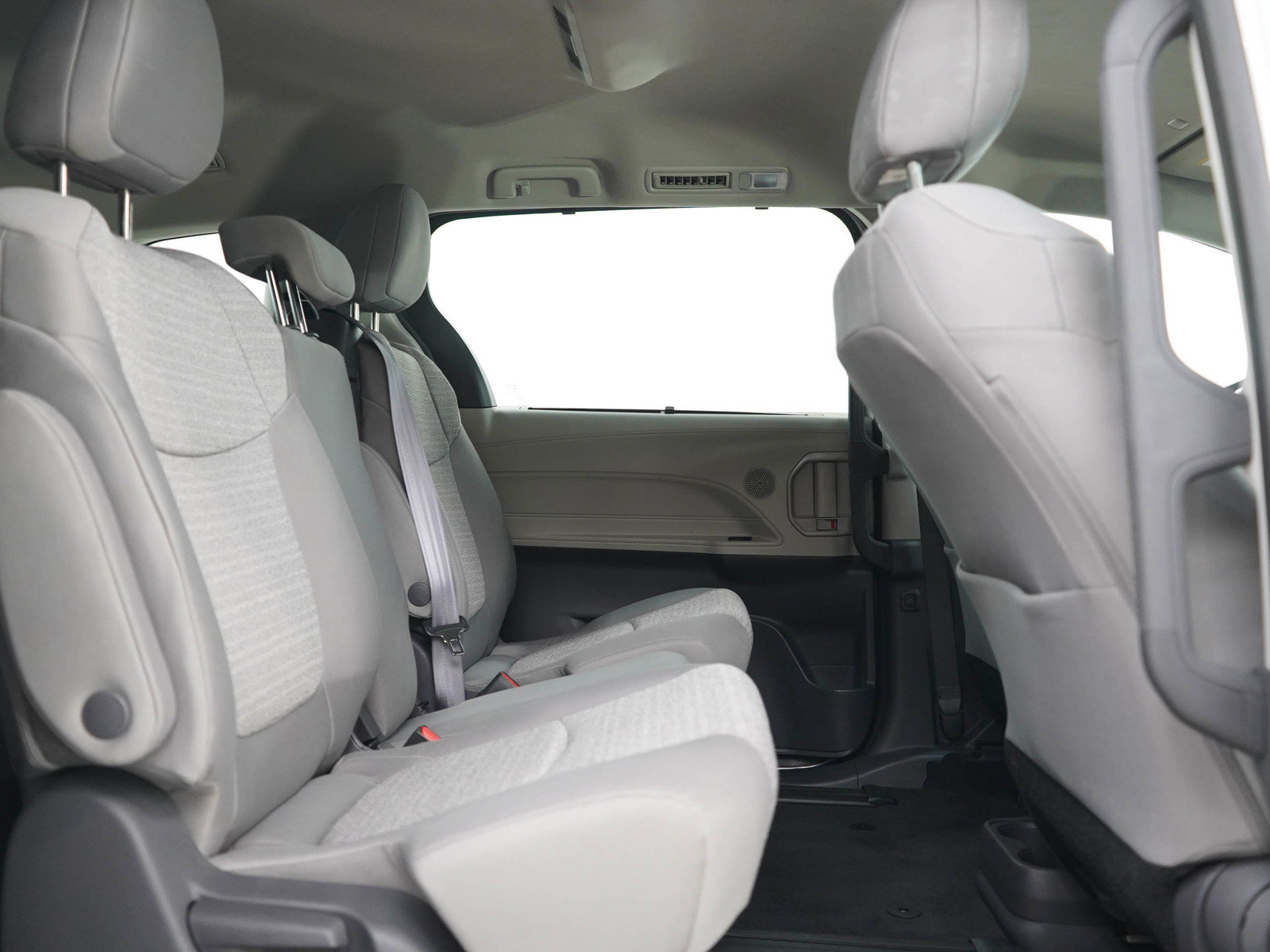 Used 2021 Toyota Sienna LE AWD/4WD image 13