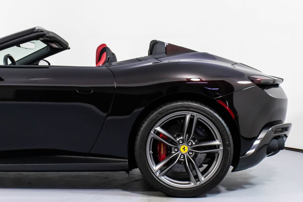 Certified 2024 Ferrari Roma Spider RWD image 27