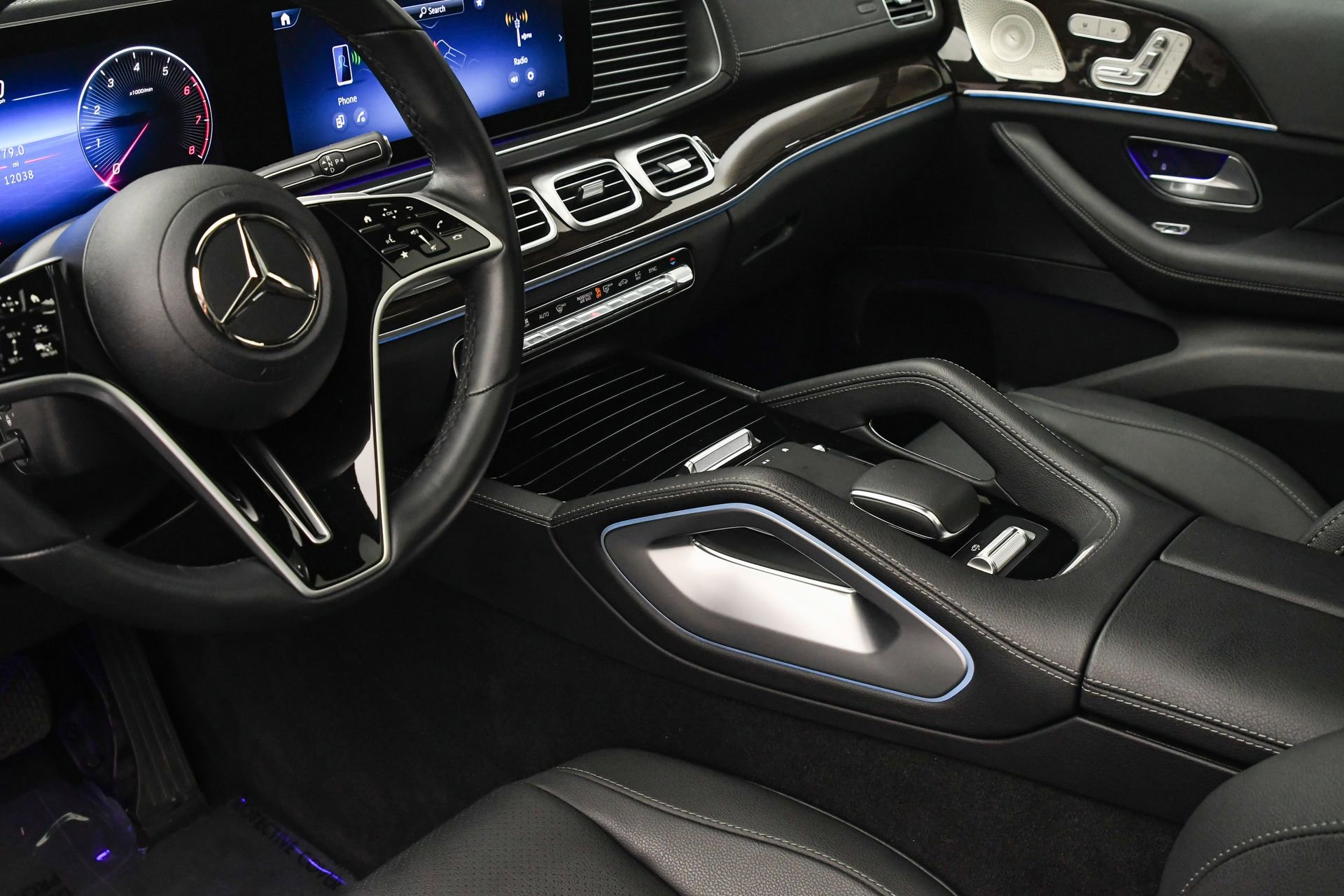 Used 2025 Mercedes-Benz GLS 450 4MATIC image 38