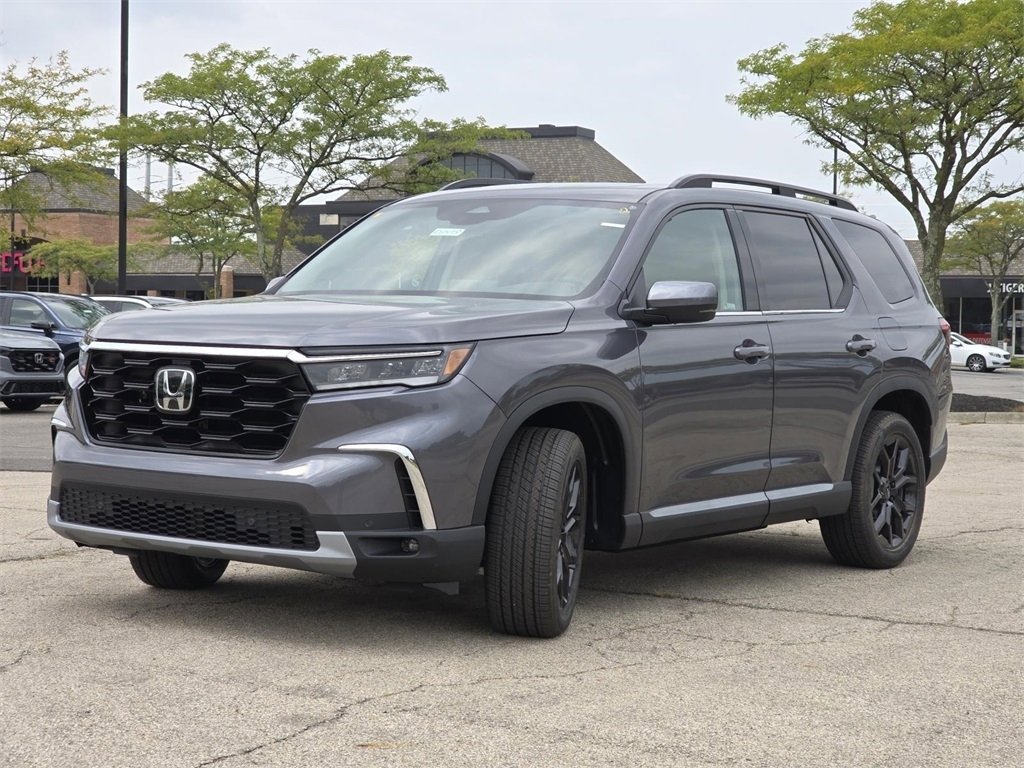 New 2025 Honda Pilot Touring image 15