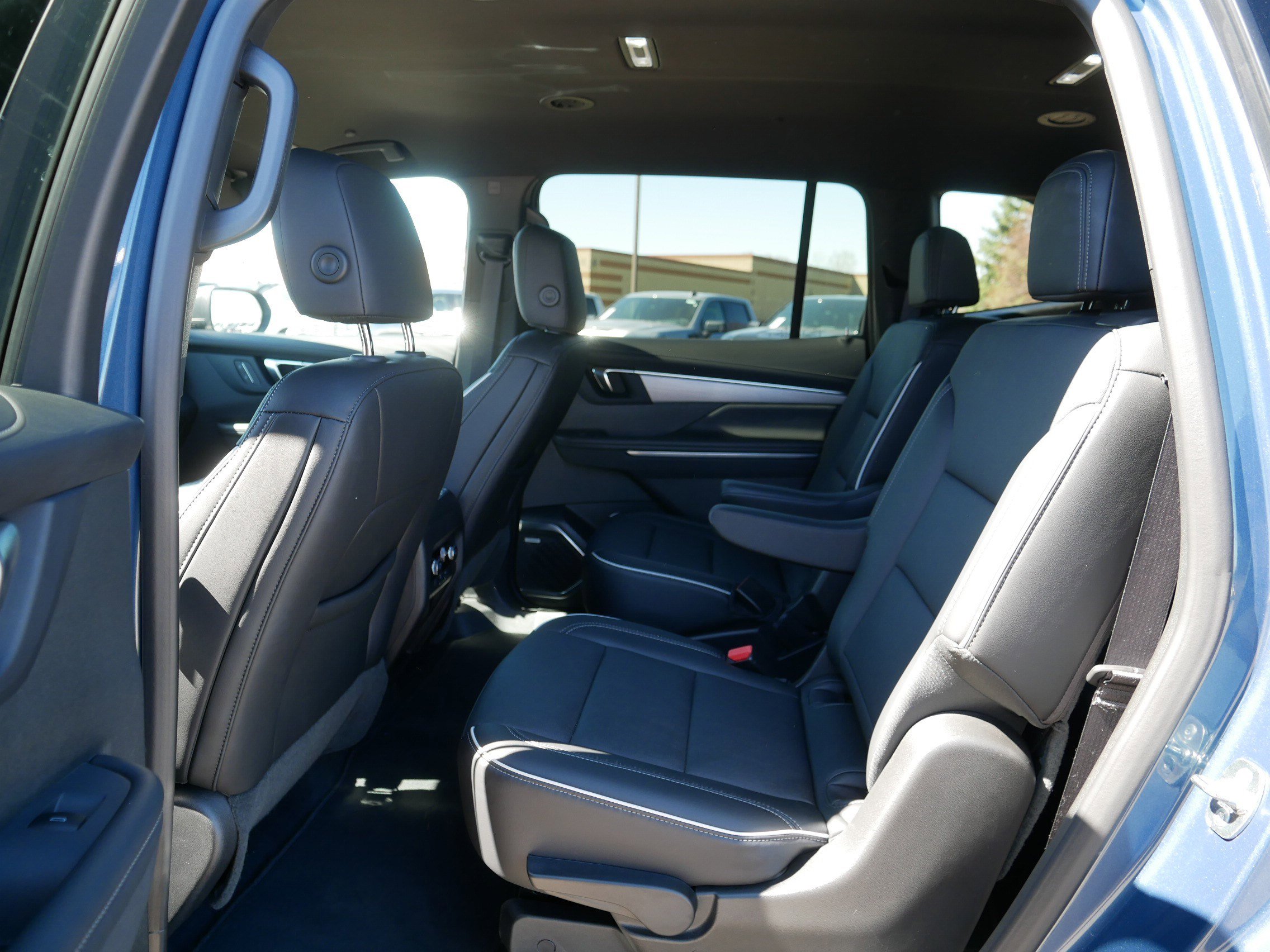 Used 2025 Buick Enclave Preferred image 34